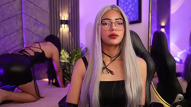 amberthangels online show from September 15, 12:05 pm