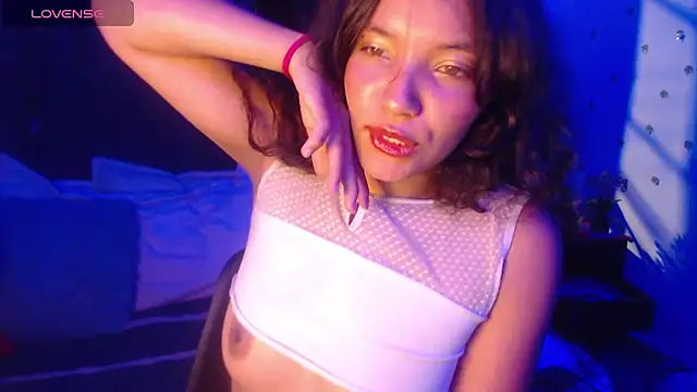 mia blue01 online show from November 4, 12:54 am