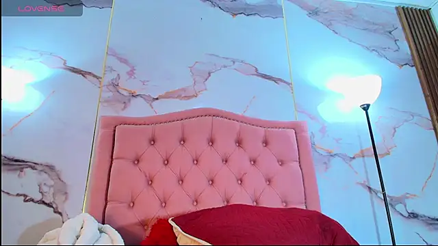 AlyaThompson online show from February 28, 4:13 am