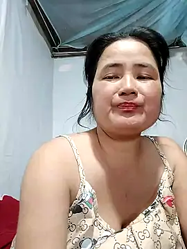 Snapshot of BigAss-69 chatting on May 12, 10:34 am BigAss-69 online show from May 12, 10:34 am