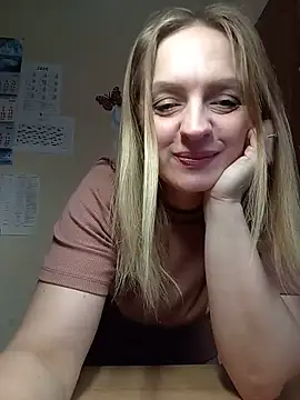 Snapshot of Ami_Foxy chatting on May 19, 9:48 am Ami Foxy online show from May 19, 9:48 am