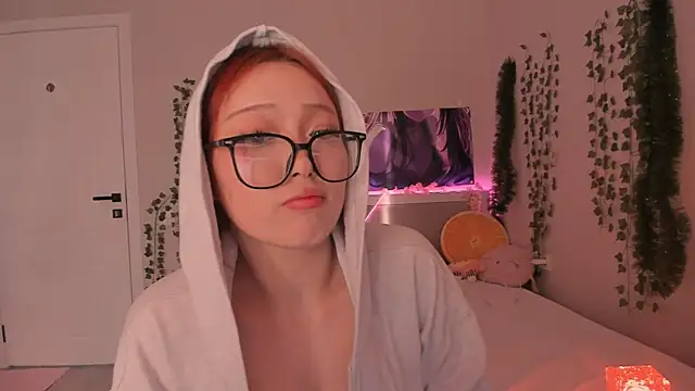 yuna loon online show from December 5, 4:21 am