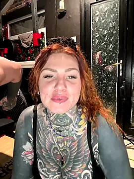 Snapshot of AlexandraWildd chatting on December 3, 12:18 am AlexandraWildd online show from December 3, 12:18 am