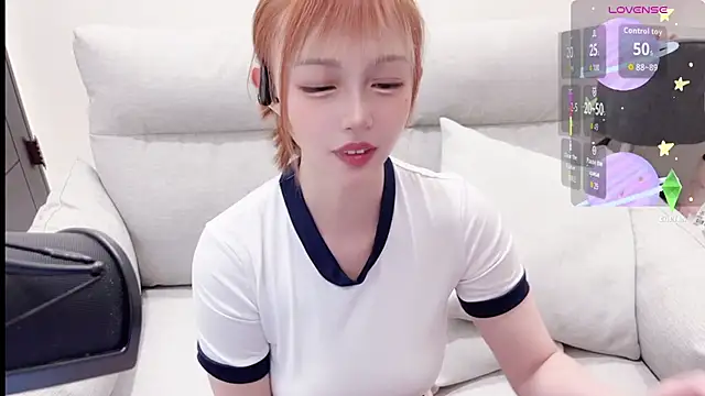 Snapshot of Yucheng__520 chatting on October 18, 12:39 pm Yucheng  520 online show from October 18, 12:39 pm