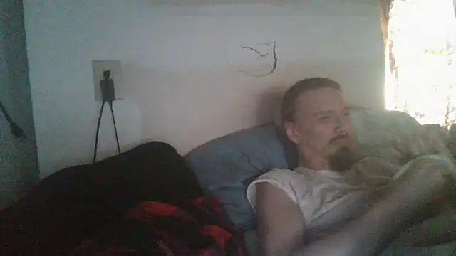 Snapshot of dandonn chatting on April 25, 4:04 pm dandonn online show from April 25, 4:04 pm