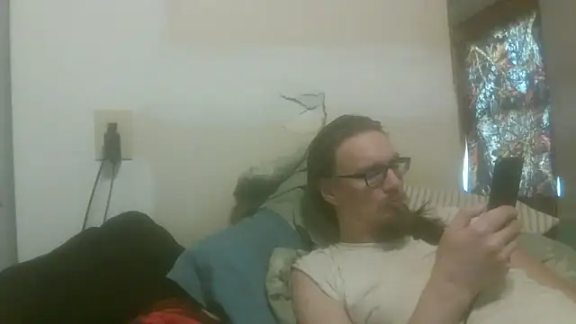 Snapshot of dandonn chatting on April 26, 8:17 pm dandonn online show from April 26, 8:17 pm