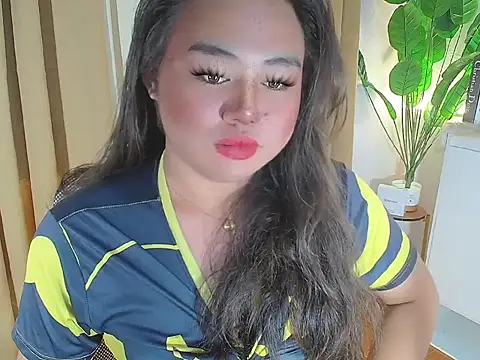 ursexy ceciliaxx online show from April 8, 10:10 pm