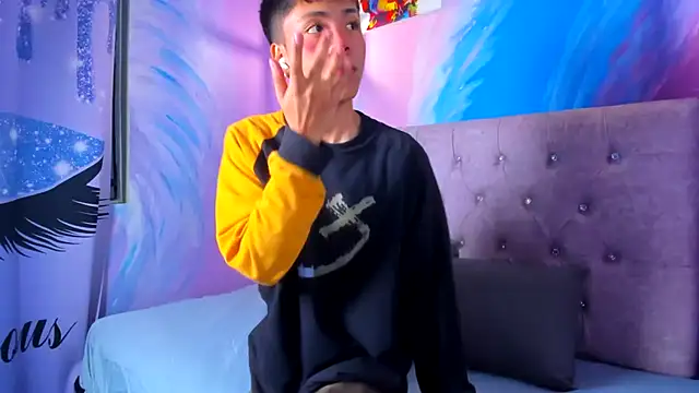 MaxiWildd online show from December 5, 12:58 pm