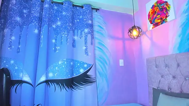 MaxiWildd online show from February 2, 12:37 pm