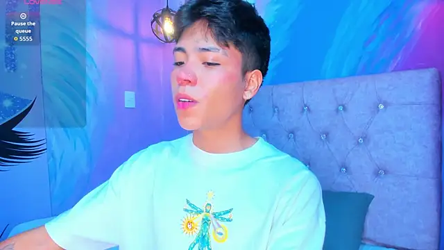 MaxiWildd online show from April 18, 12:42 pm