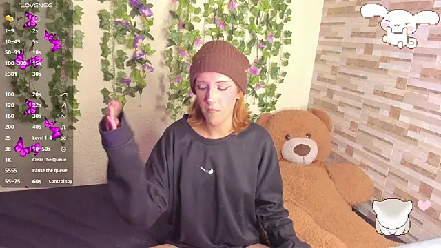 Snapshot of Amy_Moonlight chatting on March 2, 10:05 pm Amy Moonlight online show from March 2, 10:05 pm