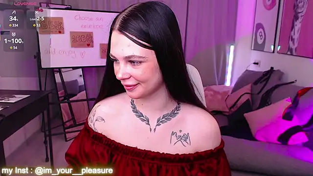 Snapshot of Michela_Fruet chatting on November 28, 1:08 am Michela Fruet online show from November 28, 1:08 am