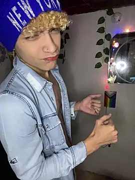 Bryan ale22 online show from December 21, 8:10 am