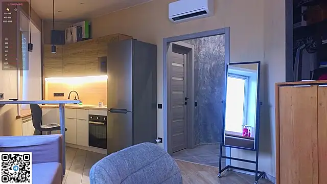 miss bubbles  online show from April 16, 12:55 am