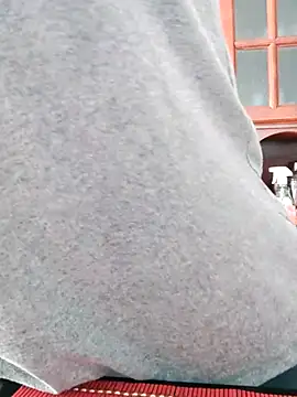 Snapshot of Bradd_32 chatting on October 25, 4:57 pm Bradd 32 online show from October 25, 4:57 pm