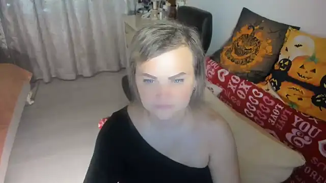 MildMature online show from November 6, 6:53 pm