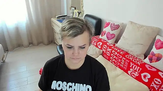 MildMature online show from April 20, 9:23 am