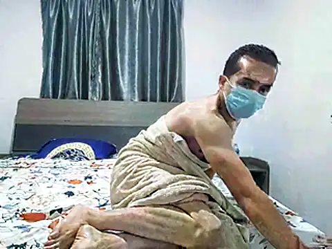 Snapshot of SSerene chatting on December 18, 6:03 pm SSerene online show from December 18, 6:03 pm