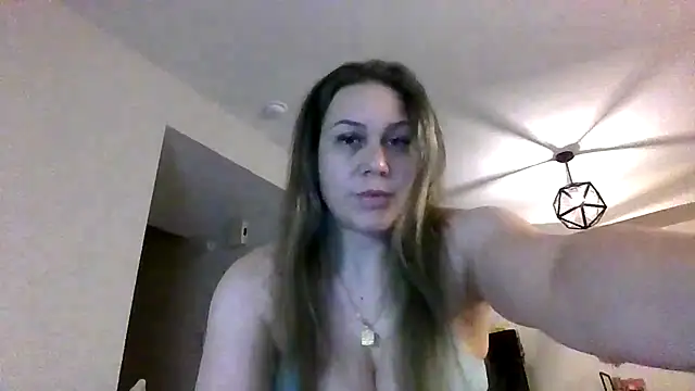 Snapshot of thedevinemama chatting on June 13, 3:26 am thedevinemama online show from June 13, 3:26 am