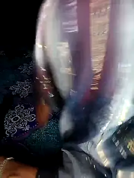 Snapshot of villagequeen1 chatting on November 5, 8:03 am villagequeen1 online show from November 5, 8:03 am