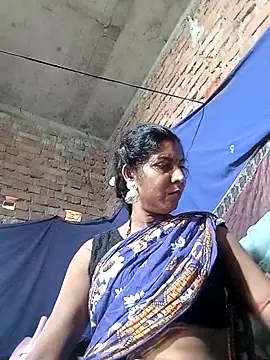 Snapshot of Savita992 chatting on May 9, 9:47 am Savita992 online show from May 9, 9:47 am