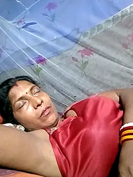Snapshot of Savita992 chatting on May 9, 9:53 pm Savita992 online show from May 9, 9:53 pm