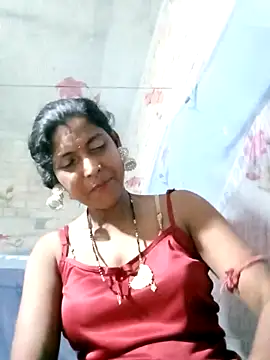 Snapshot of Savita992 chatting on May 11, 7:33 pm Savita992 online show from May 11, 7:33 pm