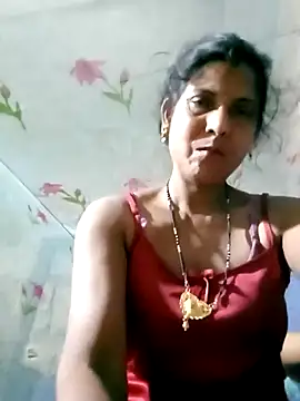 Snapshot of Savita992 chatting on May 13, 7:33 pm Savita992 online show from May 13, 7:33 pm