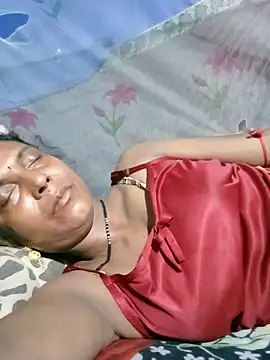 Snapshot of Savita992 chatting on May 19, 8:48 pm Savita992 online show from May 19, 8:48 pm