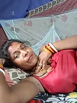 Snapshot of Savita992 chatting on May 22, 7:37 am Savita992 online show from May 22, 7:37 am