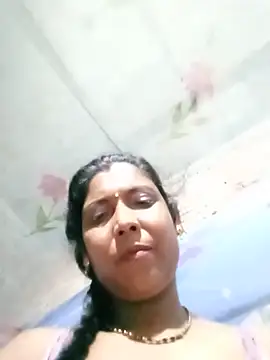 Snapshot of Savita992 chatting on June 1, 7:48 pm Savita992 online show from June 1, 7:48 pm