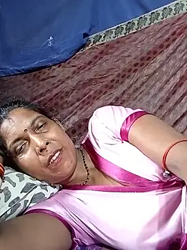 Snapshot of Savita992 chatting on June 4, 6:41 am Savita992 online show from June 4, 6:41 am