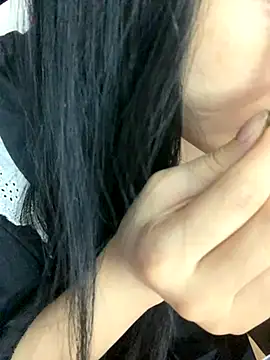 Snapshot of Linhtruong_ chatting on September 15, 4:12 am Linhtruong  online show from September 15, 4:12 am