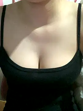 Snapshot of Linhtruong_ chatting on September 28, 12:10 pm Linhtruong  online show from September 28, 12:10 pm