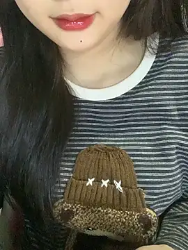 Linhtruong  online show from December 15, 3:55 am