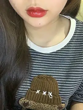 Linhtruong  online show from February 7, 3:54 am