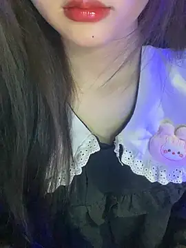 Linhtruong  online show from March 18, 3:53 am