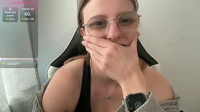 BustyKellyXXX online show from April 1, 1:23 pm