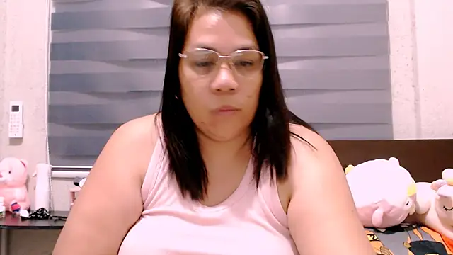 Snapshot of Saint_flowerxxx chatting on September 21, 2:29 pm Saint flowerxxx online show from September 21, 2:29 pm