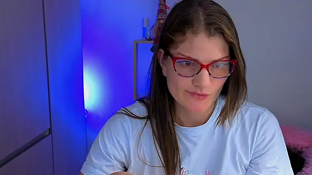 Camila-ventura online show from December 5, 8:05 pm