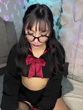 Snapshot of Maddy_w chatting on July 19, 1:53 am Maddy w online show from July 19, 1:53 am