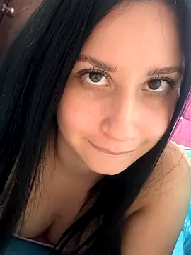 Snapshot of lucy_grey25 chatting on October 5, 3:05 am lucy grey25 online show from October 5, 3:05 am