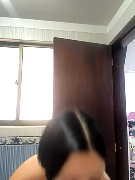 Snapshot of lucy_grey25 chatting on October 25, 2:46 pm lucy grey25 online show from October 25, 2:46 pm