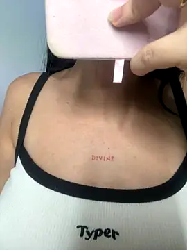 Snapshot of lucy_grey25 chatting on November 9, 7:12 pm lucy grey25 online show from November 9, 7:12 pm