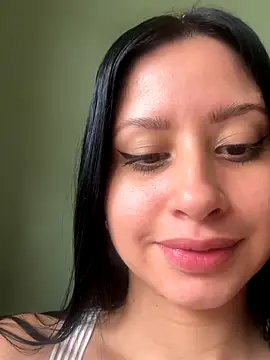 Snapshot of lucy_grey25 chatting on November 13, 3:11 pm lucy grey25 online show from November 13, 3:11 pm