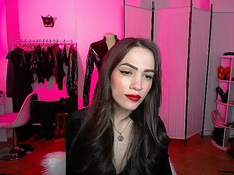 Snapshot of AlienaMoore chatting on March 4, 4:57 pm AlienaMoore online show from March 4, 4:57 pm