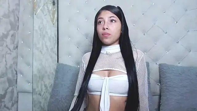 Snapshot of NataliePetite3x chatting on November 13, 11:53 am NataliePetite3x online show from November 13, 11:53 am