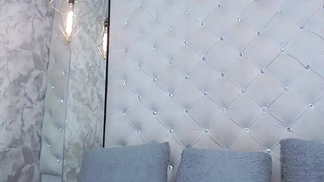 Snapshot of NataliePetite3x chatting on November 26, 11:55 am NataliePetite3x online show from November 26, 11:55 am