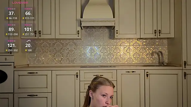 KatieFoulk online show from September 15, 3:34 pm