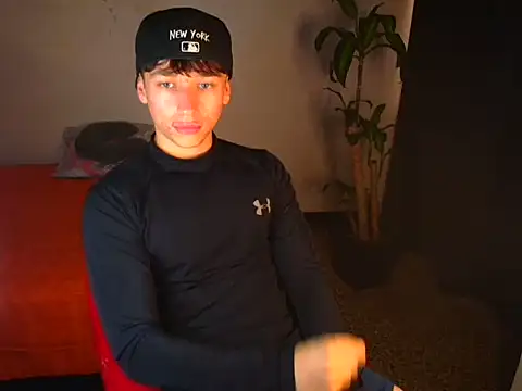 Snapshot of Logan_sixxer chatting on October 3, 5:21 pm Logan sixxer online show from October 3, 5:21 pm